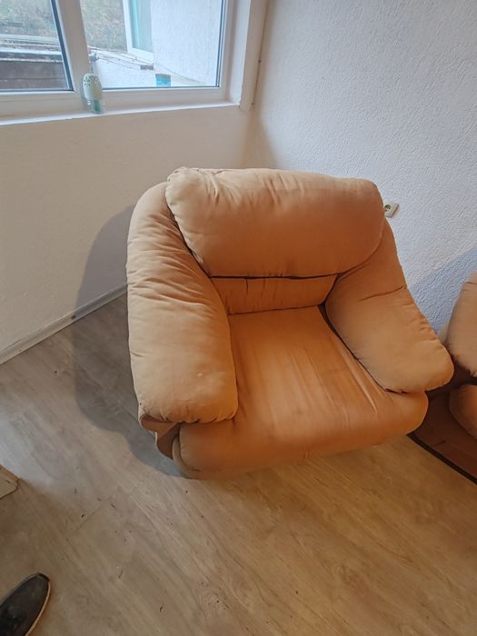 Холов диван с 2 фотьойла