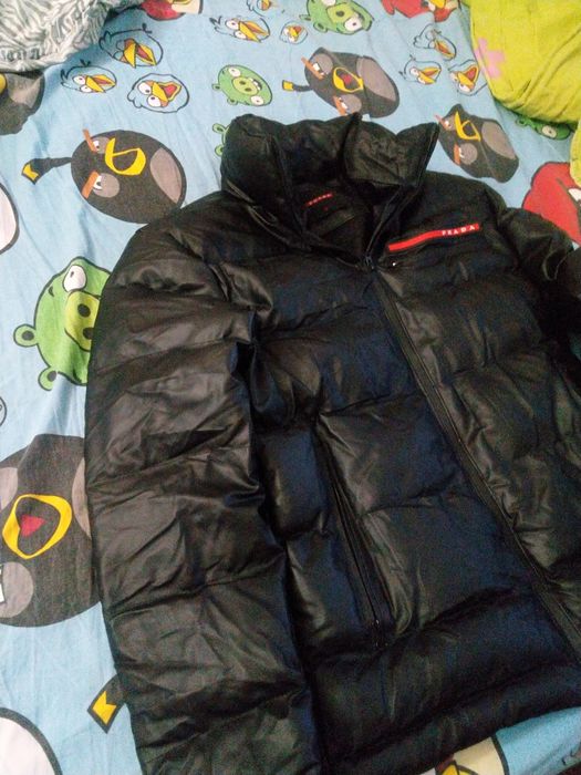 Оригинално яке  Prada М  размер.