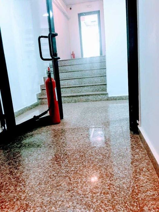 Servicii Profesionale de Curatenie la Scari de Bloc | Asociatii