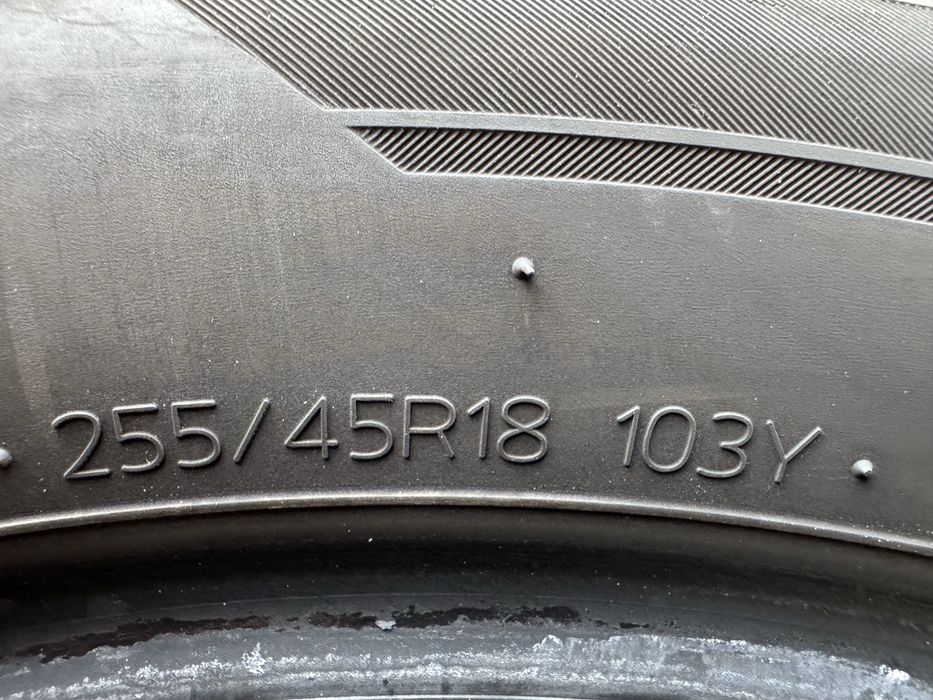 Автомобилни гуми 255 45 18 Hankook