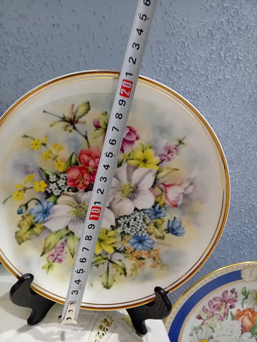 Чинии за стена с маркировка