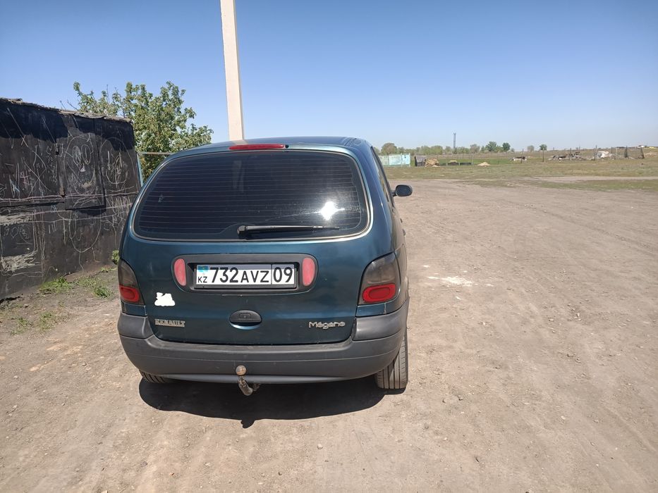 Рено Меган циник