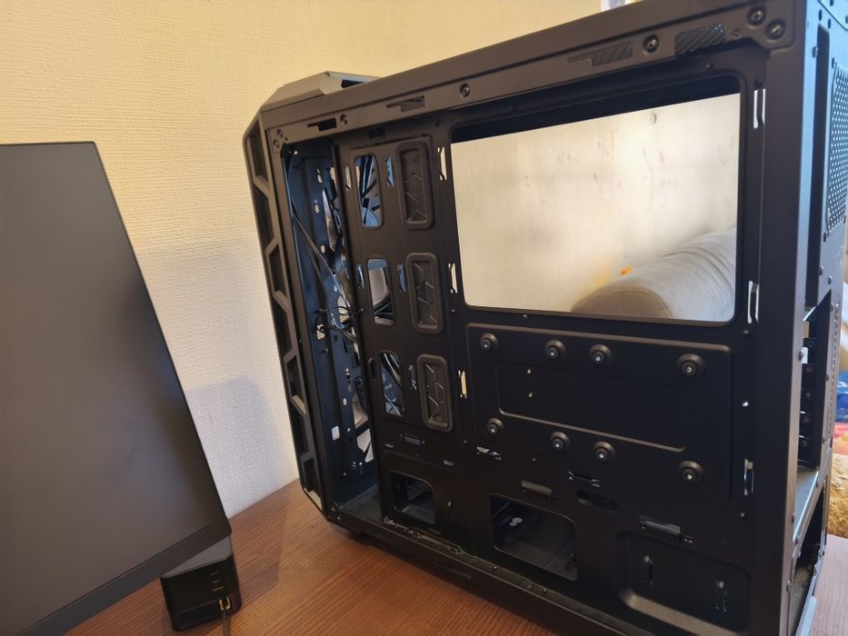Cooler Master MasterCase H500.