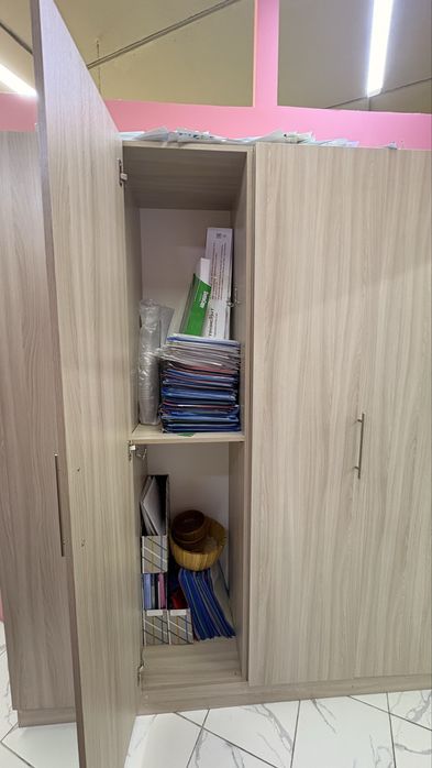 Срочно продается шкафы в раздевалку