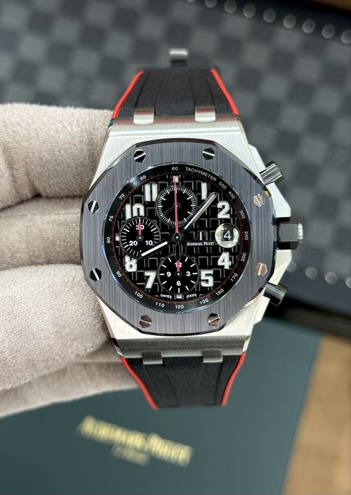 Audemars Piguet Offshore ,, Vampire “ 42mm