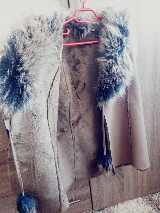 Vesta piele întoarsă cu blana