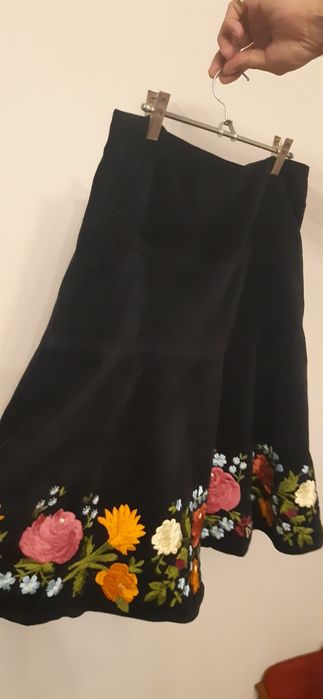 Юбка бархатная  ,вышивка