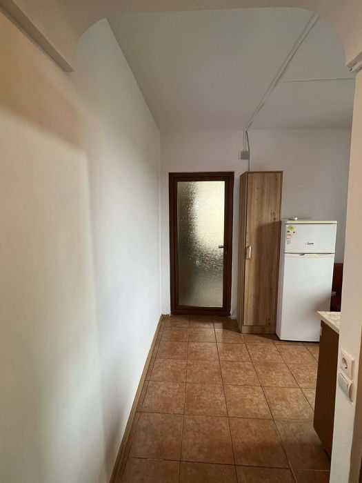 Închiriez garsonieră Craiova[brazda]