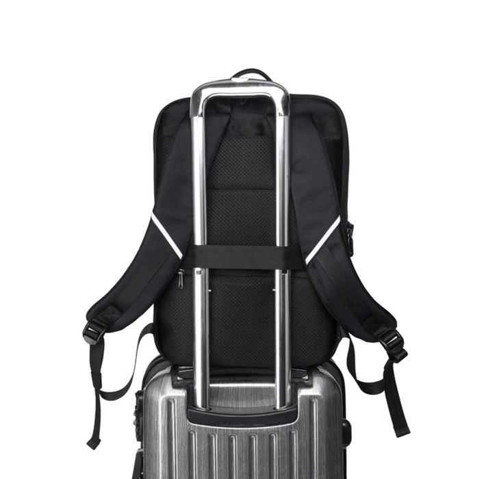 Продам отличный брендовый рюкзак