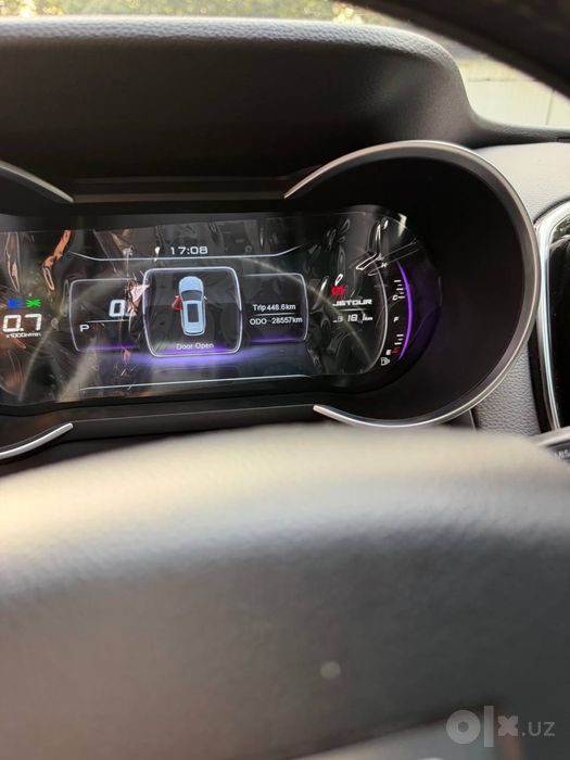Срочно продается машина Jetour X70 flagship eng fulli