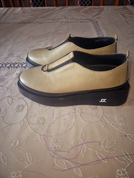 Красивая женская обувь