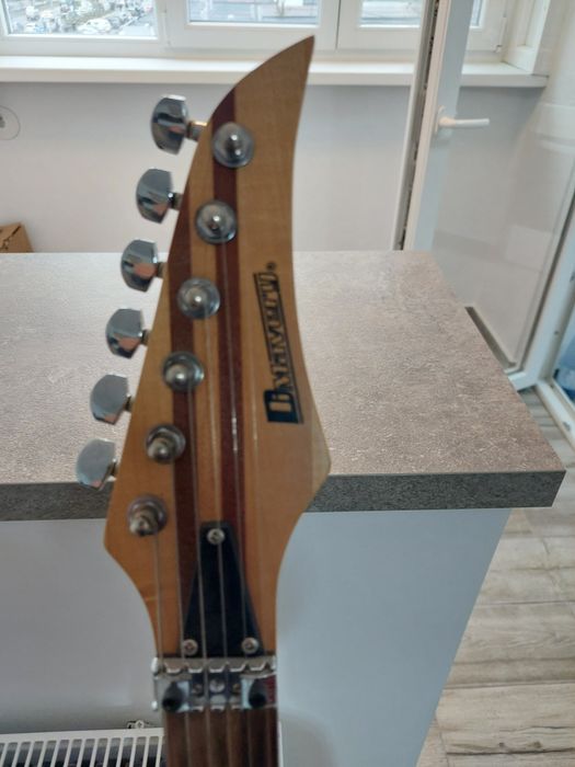 De vânzare Chitara Dimavery