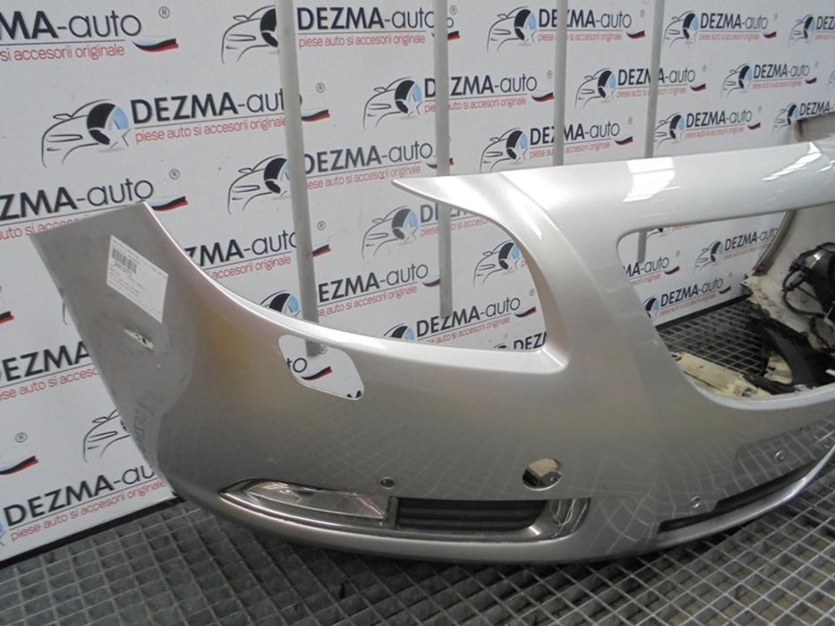 Bara fata cu proiectoare , Opel Insignia sedan
