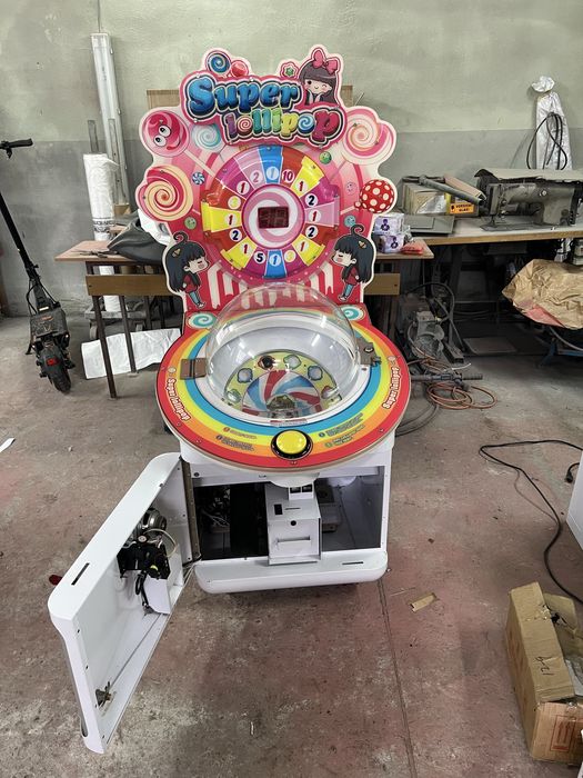 Машина за близалки вендинг