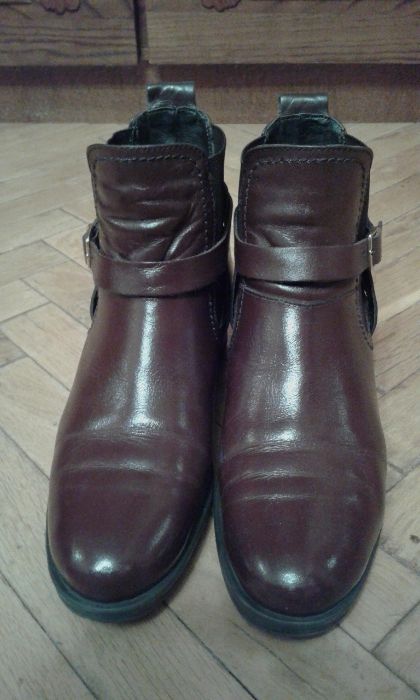 Ghete piele, marimea 38