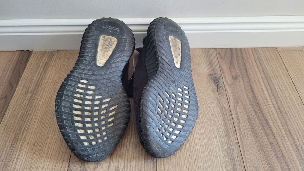 Asidasi Yeezy Boost 350 V2, 36 2/3