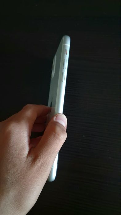 Продам Iphone 11