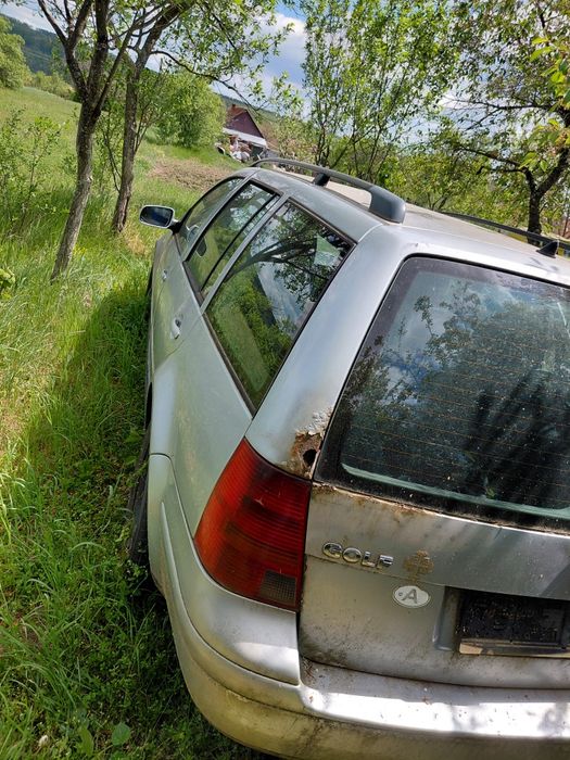 Vând golf 4 an 2001