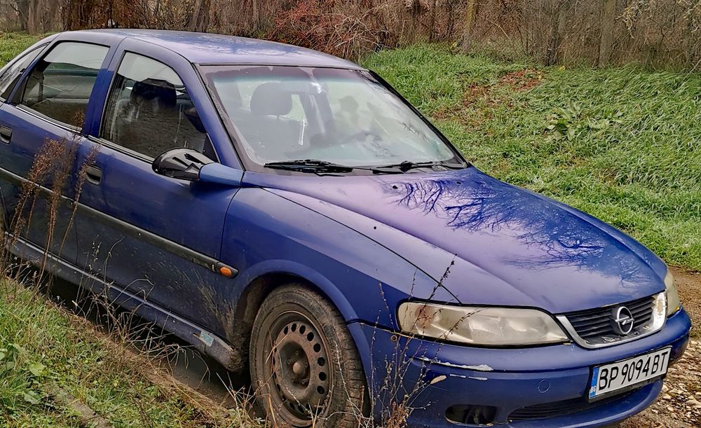 Opel vectra 2.0 бензин  2000 г