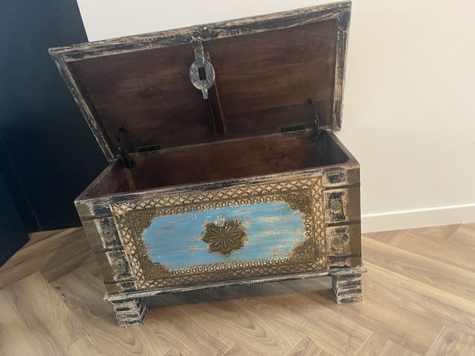 Cufar cu aspect antichizat