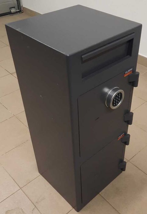 Метална Каса / Сейф