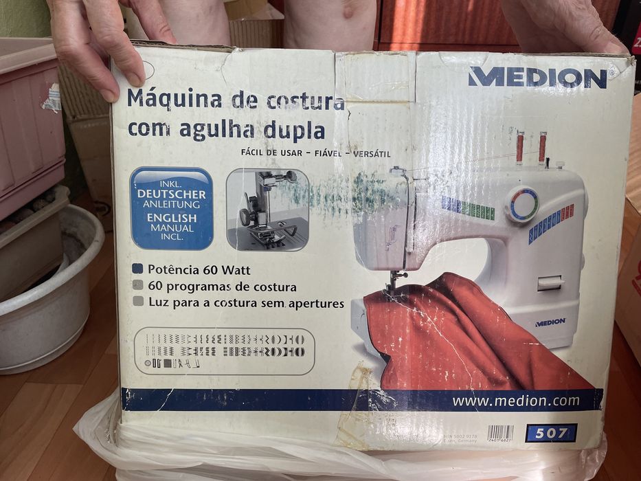 Швейная машинка в отличном состоянии