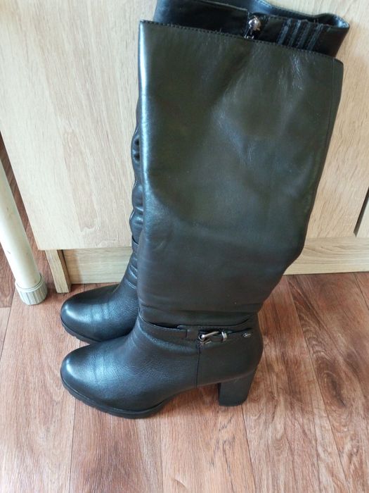 Продам сапоги женские зима