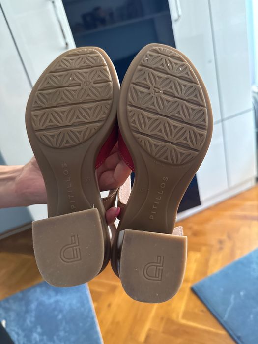 Обувки от естествена кожа и велур