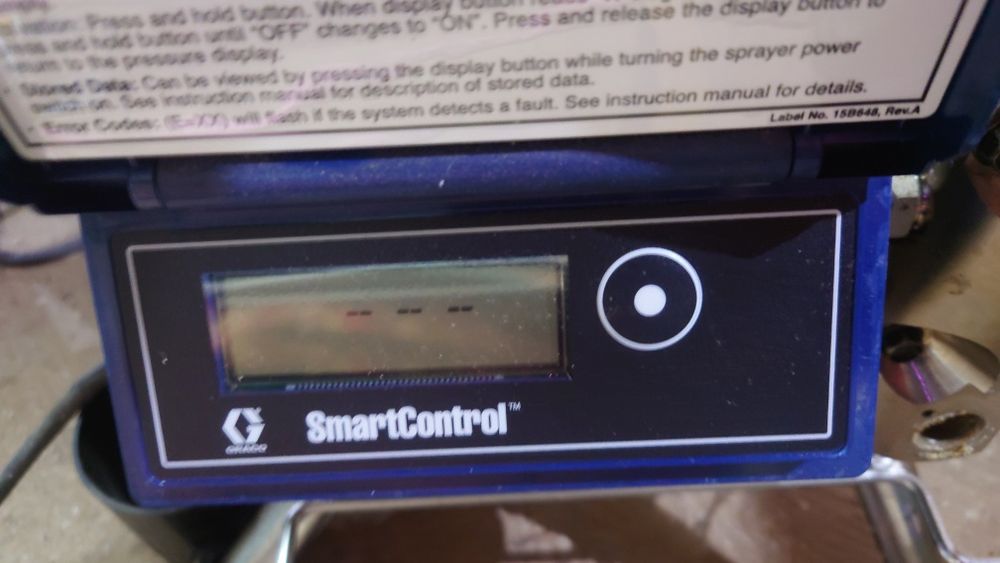 Продавам машина  за боядисване Graco St max 395