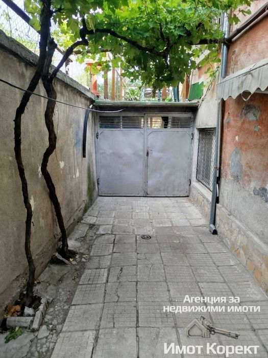 Продава се Етаж от къща в Асеновград - 75 кв.м за 1122 €/кв.м - Снимка #2