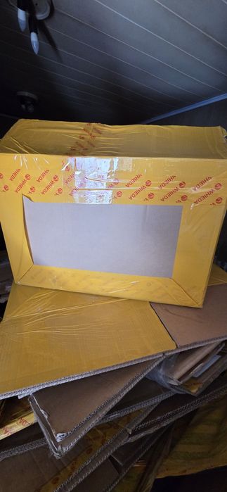 Картонные коробки