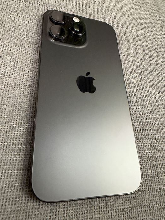 Vand Apple Iphone 16 Pro Max negru