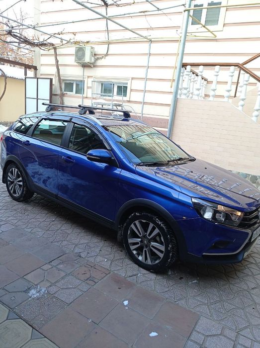 Лада Веста СВ Крос