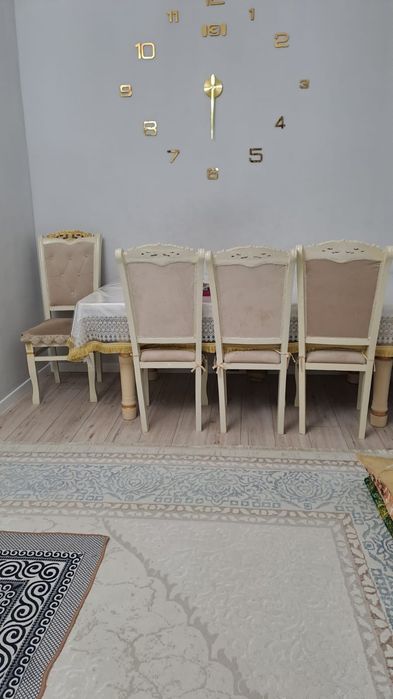 Стол стулясымен сатылады