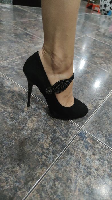 Продам туфли Baskoni