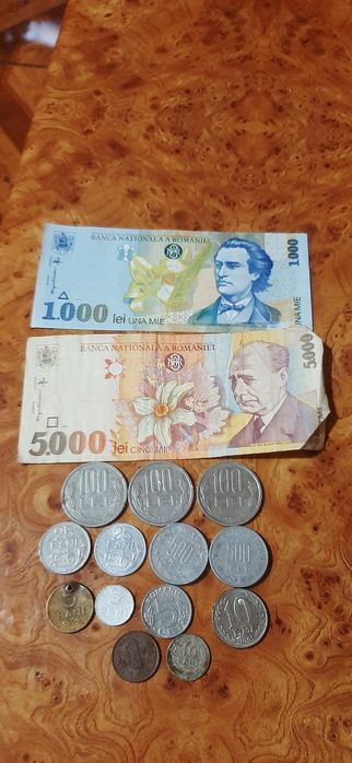 Bancnote și monezi de vânzare