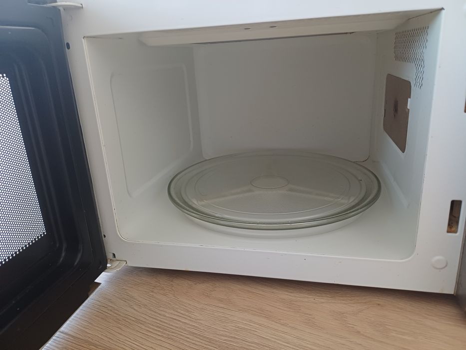 Cuptor microunde Whirlpool