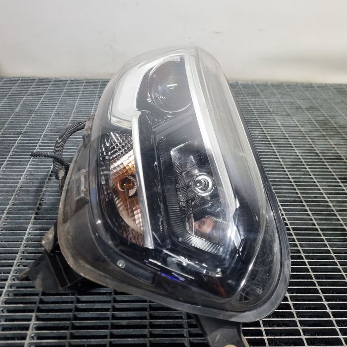 Far Dreapta Renault Kadjar 2015 - 2018 SUV 4 Usi (1630) Cu lupă Garantie