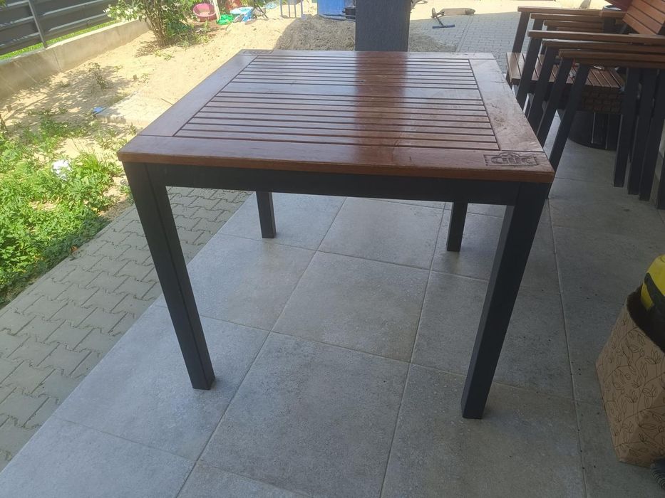 Mobilier terasa  cadru metalic