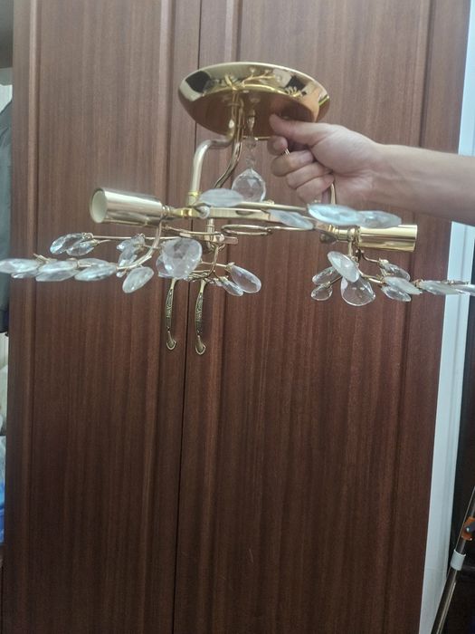 Люстра трёхрожковая