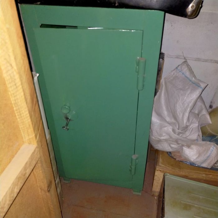 Продаём сейф дешево
