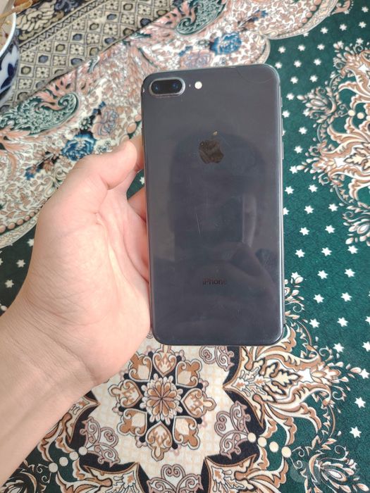 iPhone 8 plus radnoy