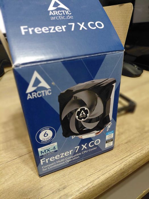 Arctic Freezer 7 X CO,  în stare impecabilă