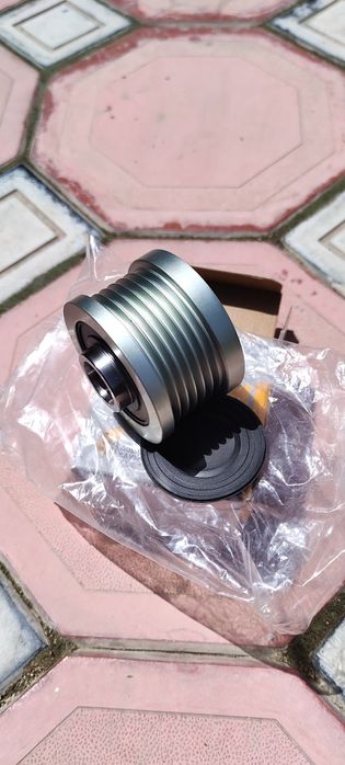 Продается новый штифт на генератор для Cobalt