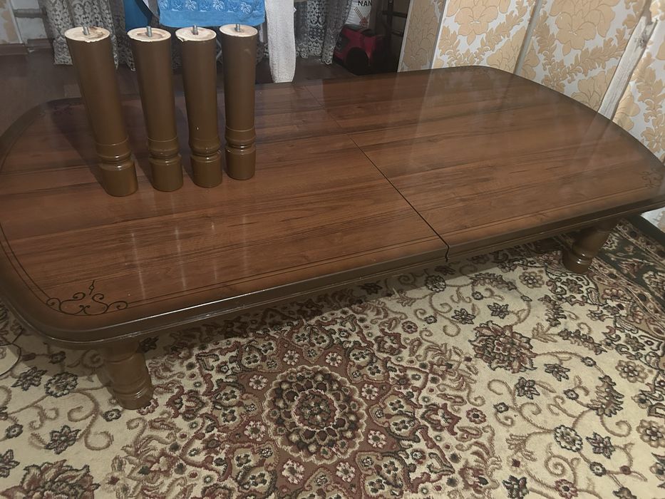 Детский кроват,стол,гитара