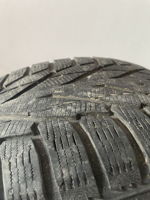 Продам шины с титанками 275 55 r19