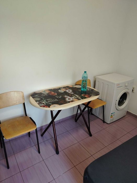 Închiriez Garsoniera
