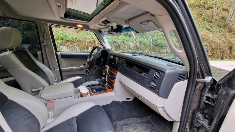 Vând Jeep Commander 3.0 D V6 218 hp