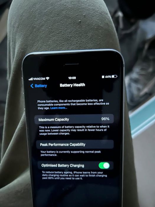 Продава се IPhone 6s Plus