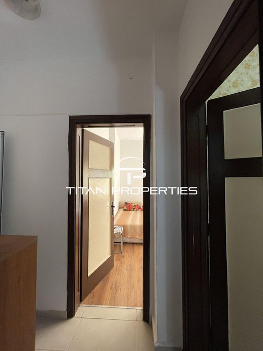 Дава се под наем Едностаен апартамент в Бургас, Център - 40 кв.м за 298.86 € - Снимка #1